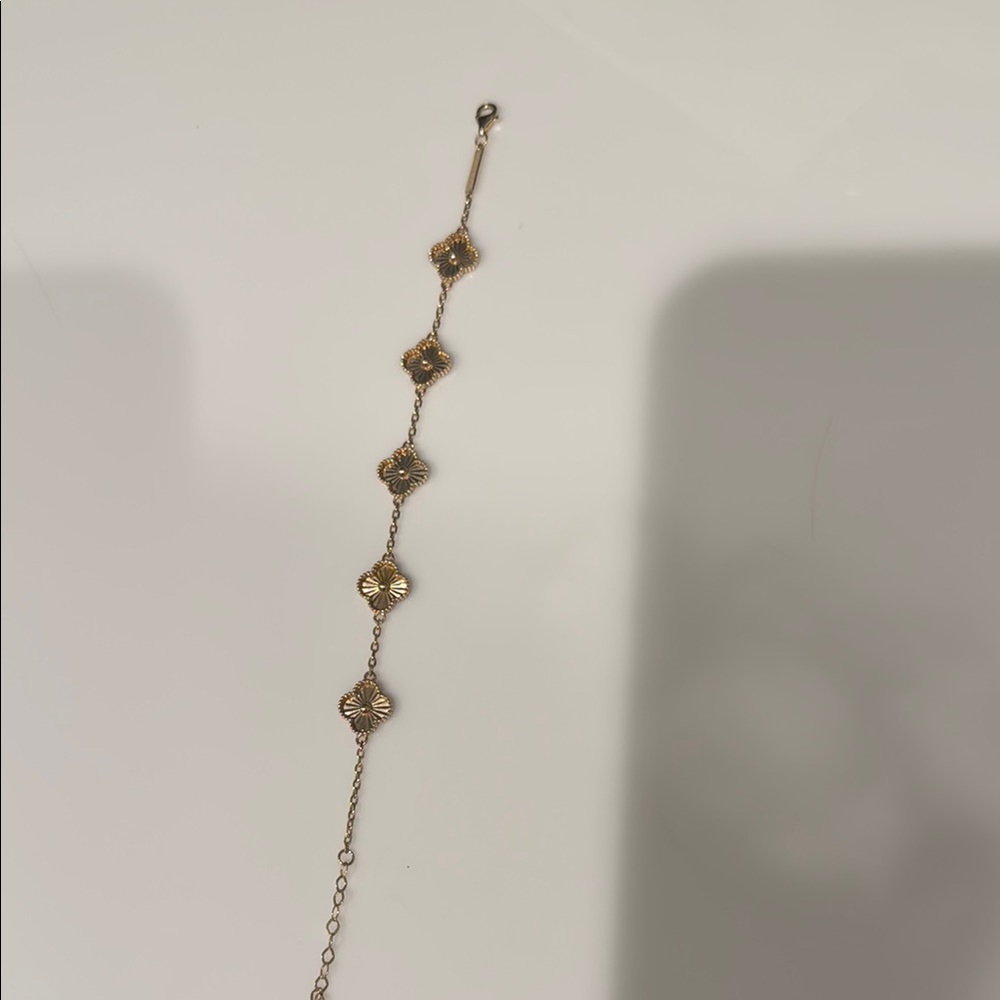 Elegant Gold Floral Bracelet